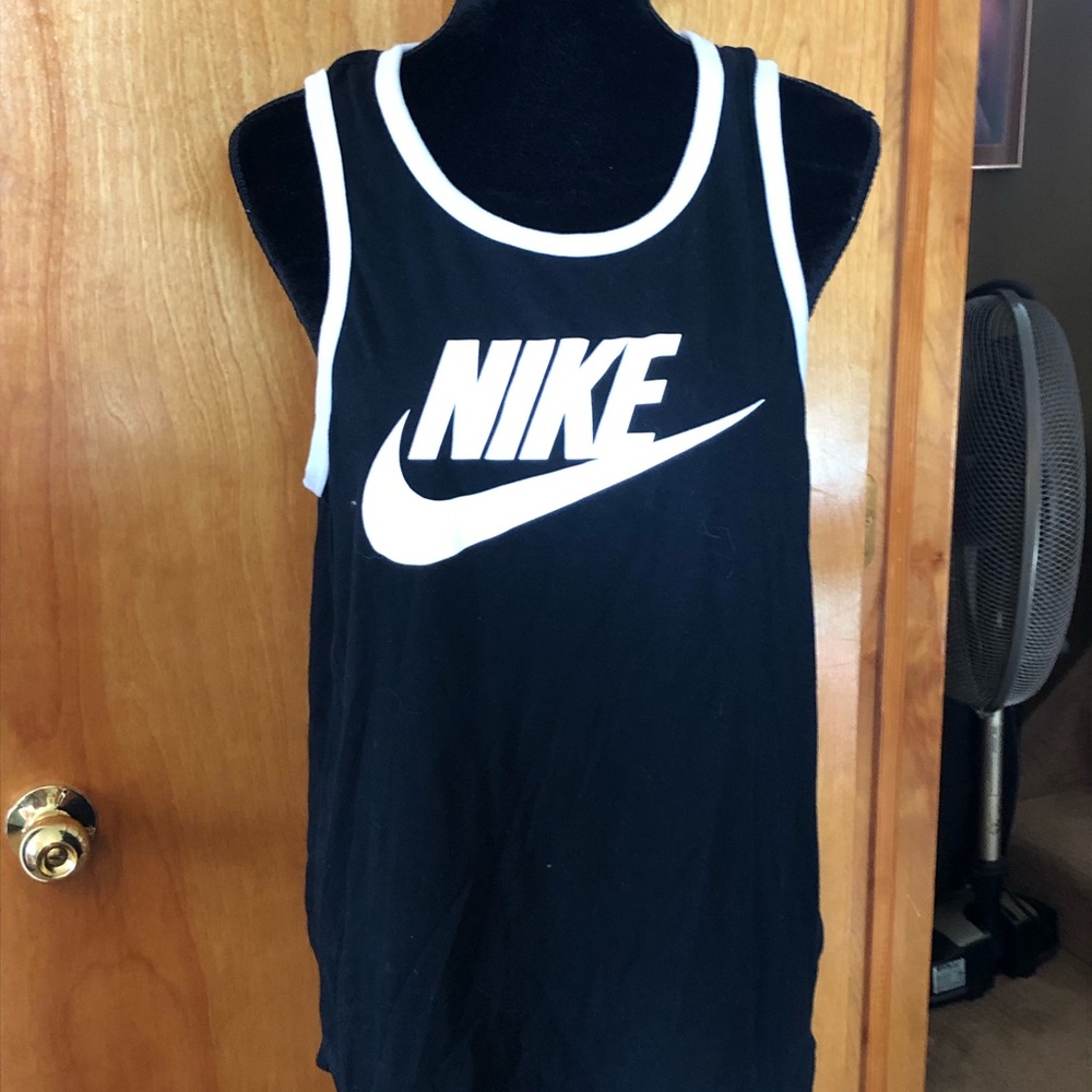 Nike Women’s Tank Top